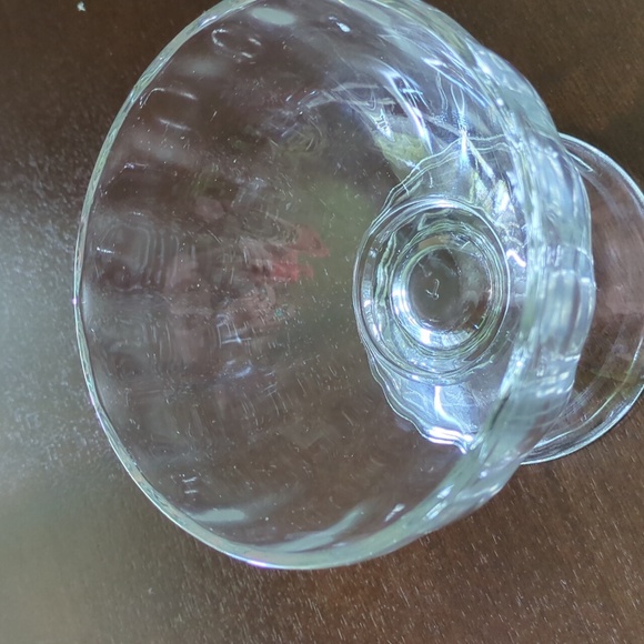 Glass bowl - Picture 2 of 3